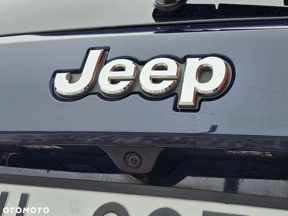 Jeep Grand Cherokee - 14