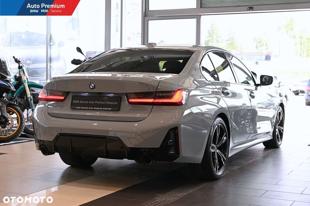 BMW Seria 3 320d xDrive mHEV - 19
