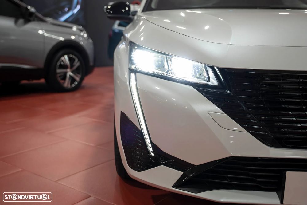 Peugeot 308 1.6 Hybrid Allure Pack e-EAT8 - 8