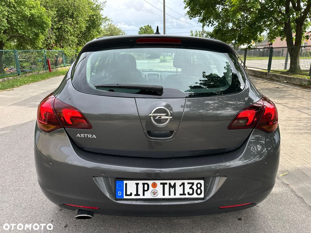 Opel Astra 1.4 T Cosmo - 18