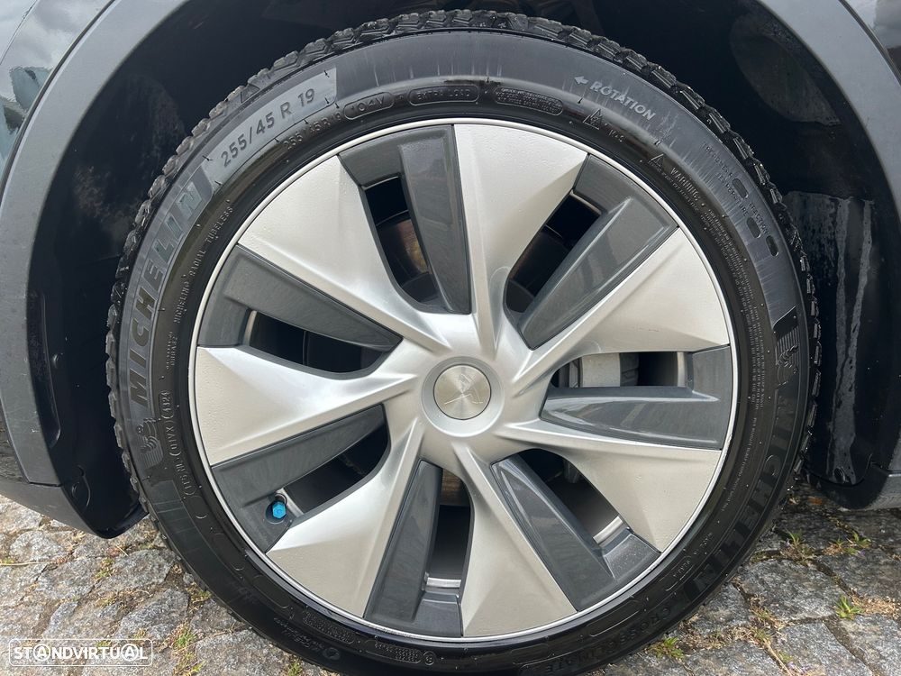 Tesla Model Y Tração Traseira - 28