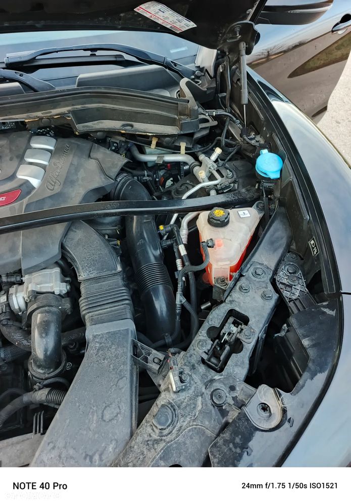Alfa Romeo Stelvio V6 2.9 Bi-Turbo AT8-Q4 Quadrifoglio - 39