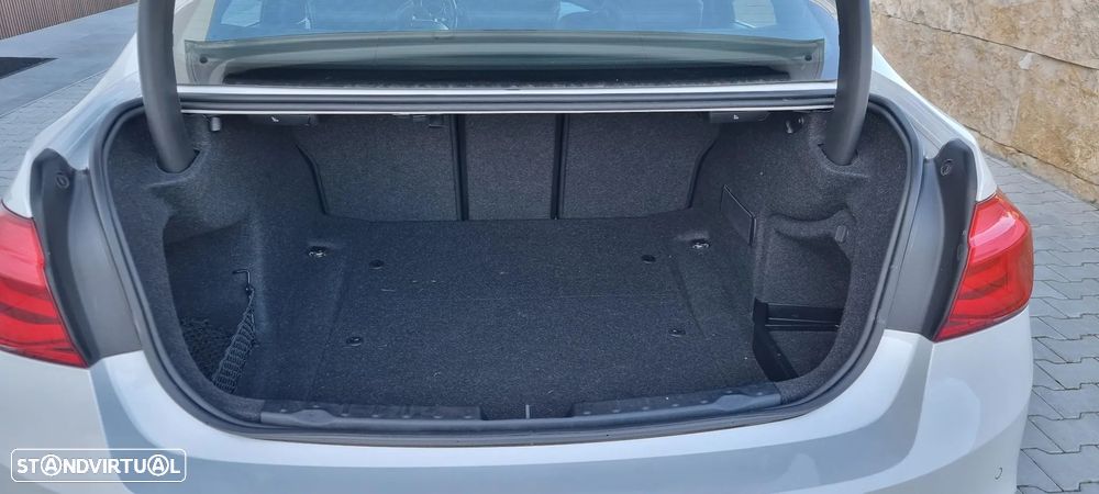 BMW 320 d Efficient Dynamic Edition Sport-Aut. Sport Line - 9