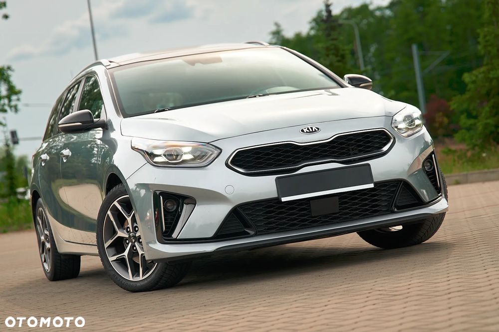 Kia Ceed 1.4 T-GDI DCT OPF GT Line - 16