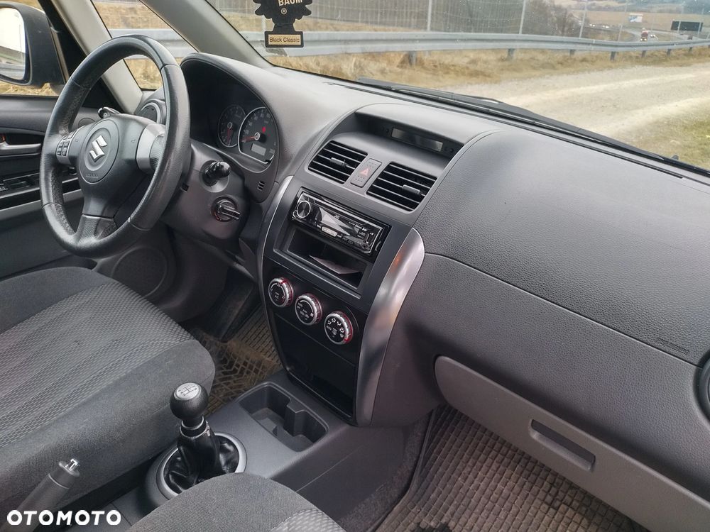 Suzuki SX4 1.6 GS / Premium 4WD - 8