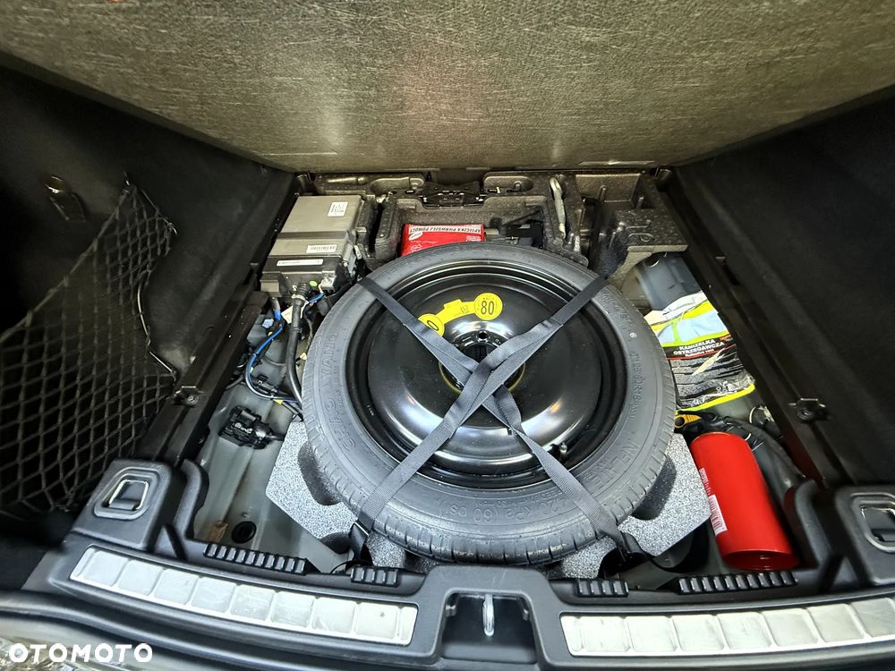 Volvo XC 60 B4 D AWD R-Design - 25