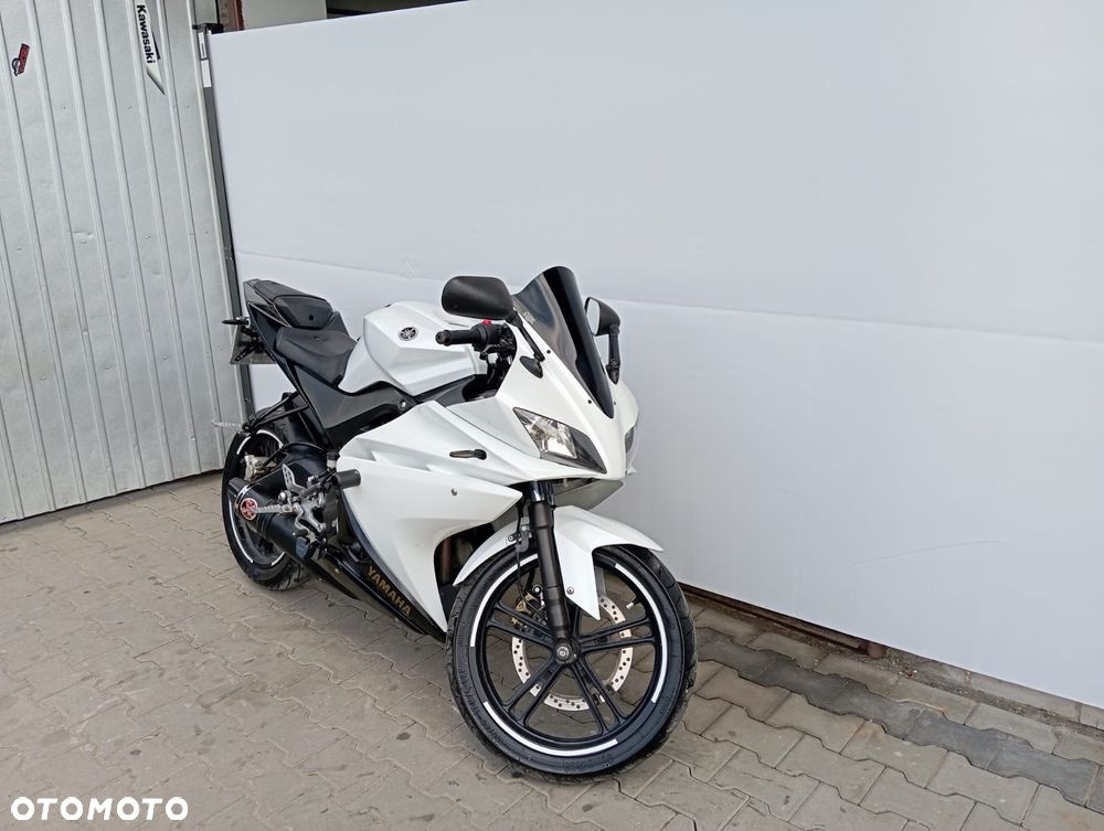 Yamaha YZF - 1