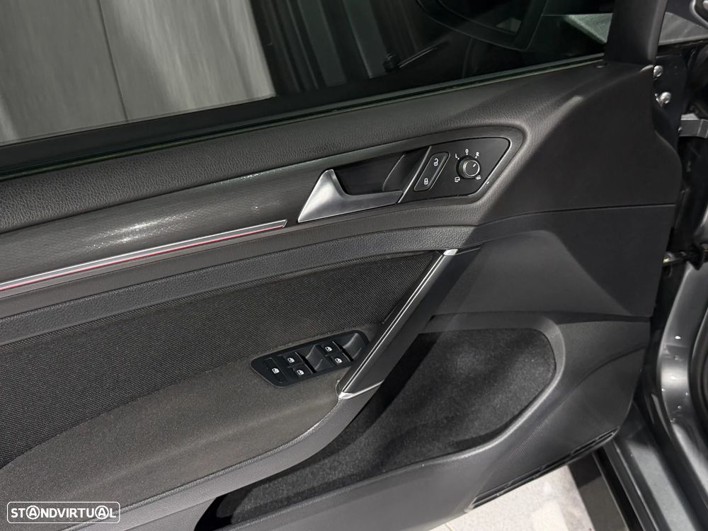 VW Golf GTI (BlueMotion ) DSG Performance - 21