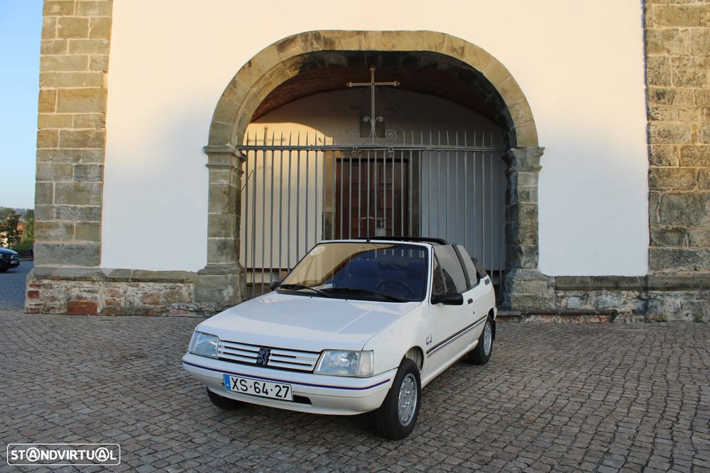 Peugeot 205 Cabrio 1.4 CT - 30