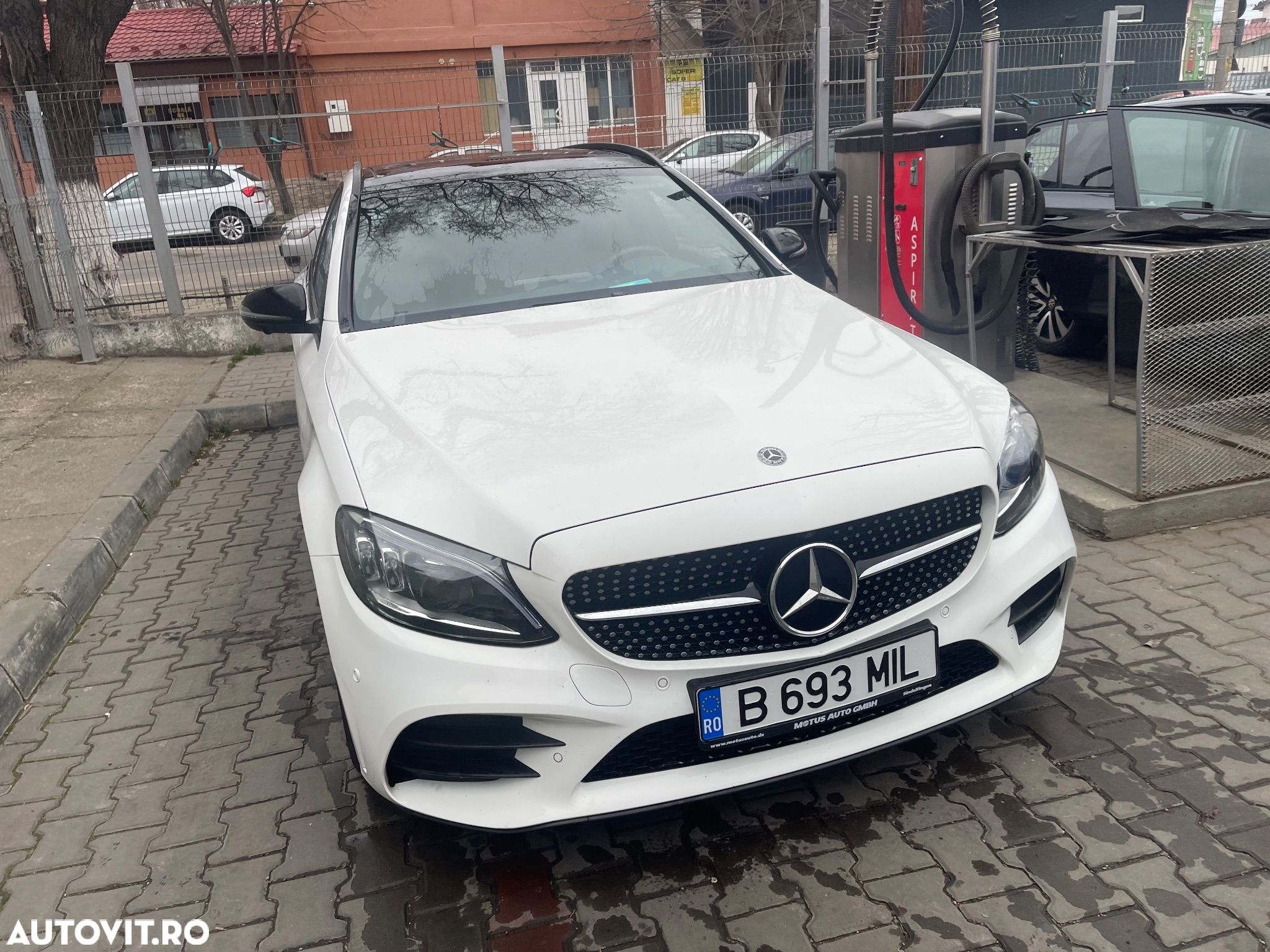 Mercedes-Benz C 220 d 9G-TRONIC AMG Line - 1