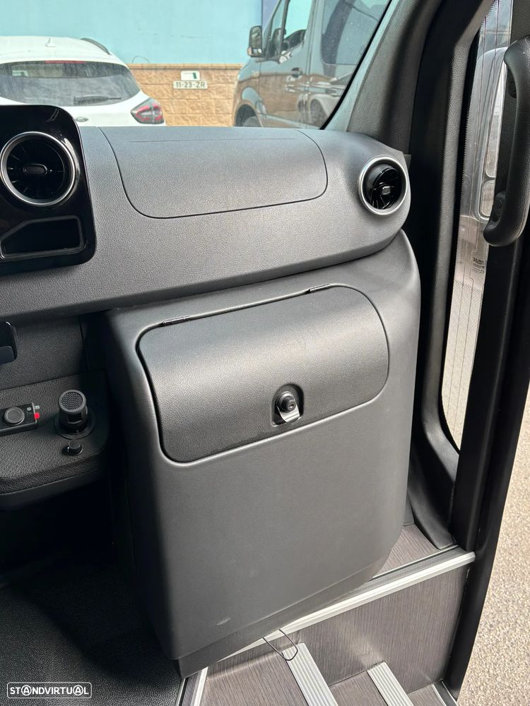 Mercedes Benz Sprinter - 11