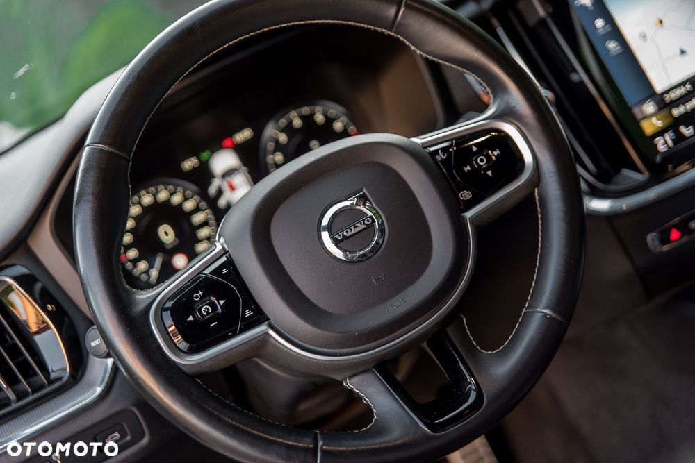 Volvo V60 B4 B Geartronic Momentum Pro - 22