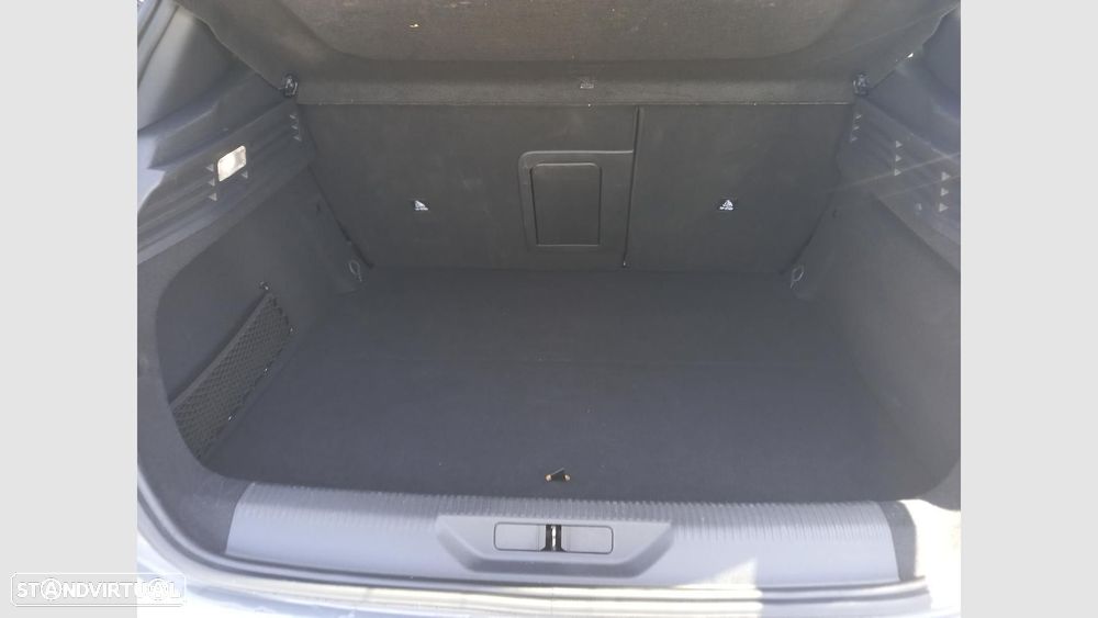 Peugeot 308 1.6 Hybrid GT e-EAT8 - 27