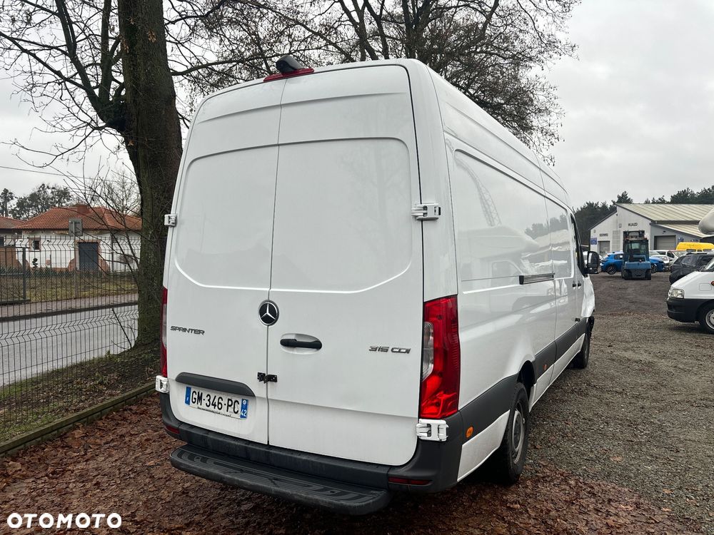 Mercedes-Benz Sprinter - 7