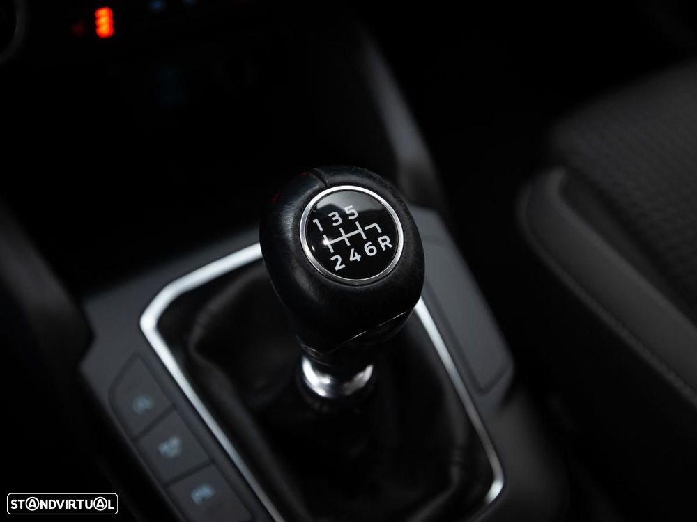 Ford Focus SW 1.0 EcoBoost Connected - 18
