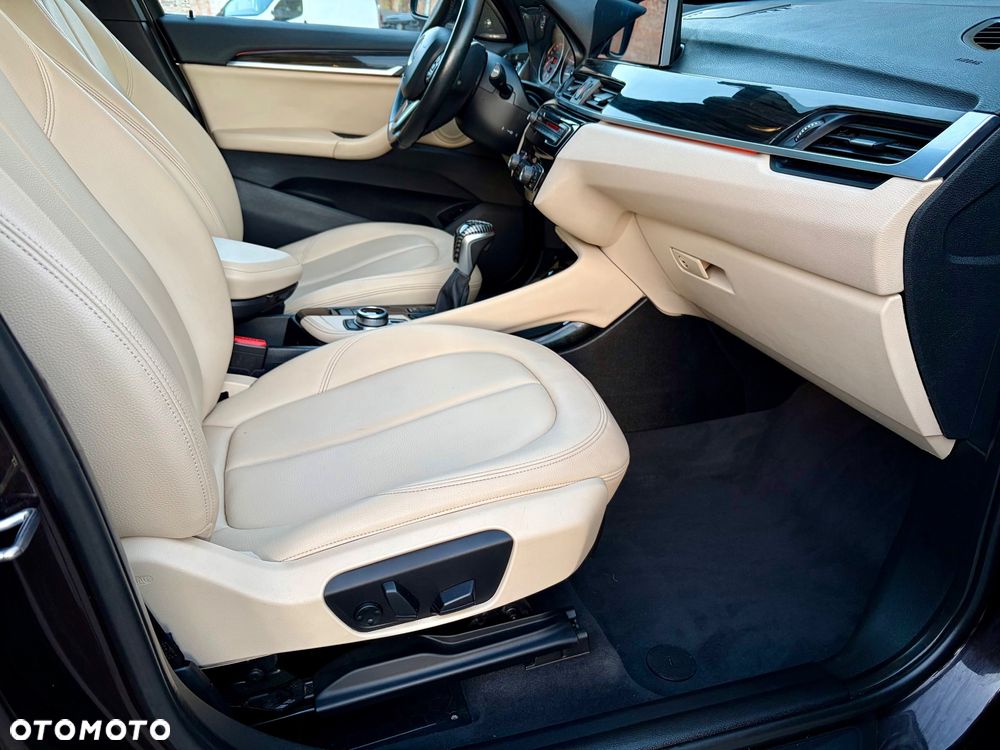 BMW X1 xDrive25i xLine - 17