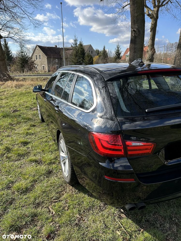 BMW Seria 5 520i Touring - 21