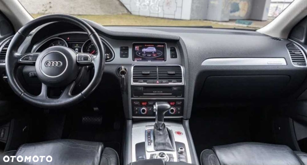 Audi Q7 - 8