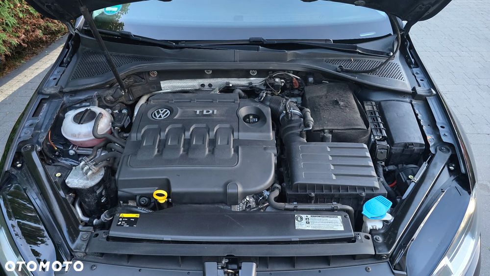 Volkswagen Golf 2.0 TDI BlueMotion Technology Lounge - 20