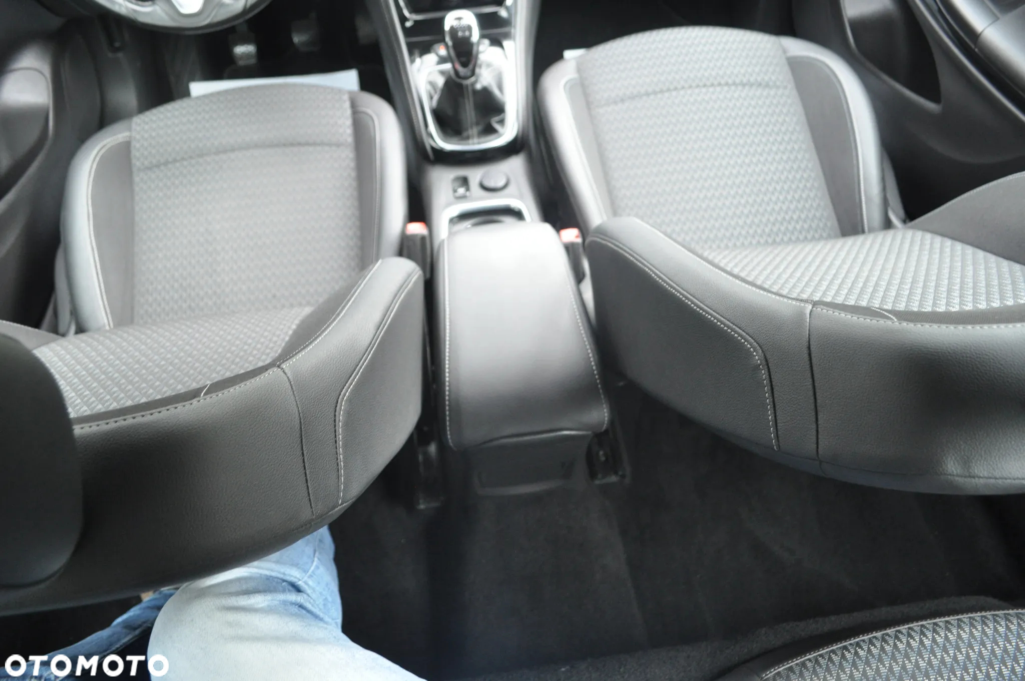 Opel Astra 1.4 Turbo Start/Stop Innovation - 27