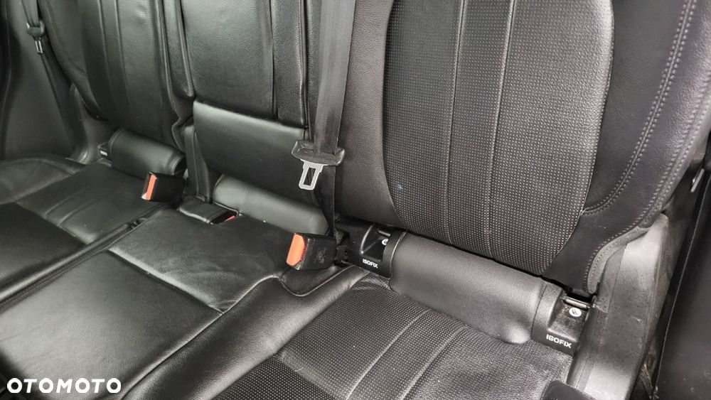 Land Rover Discovery Sport - 18
