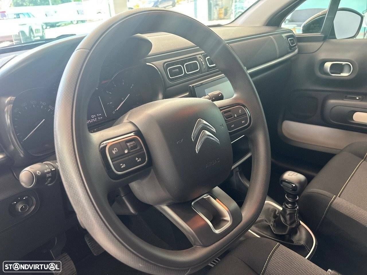 Citroën C3 1.2 PureTech C-Series - 12