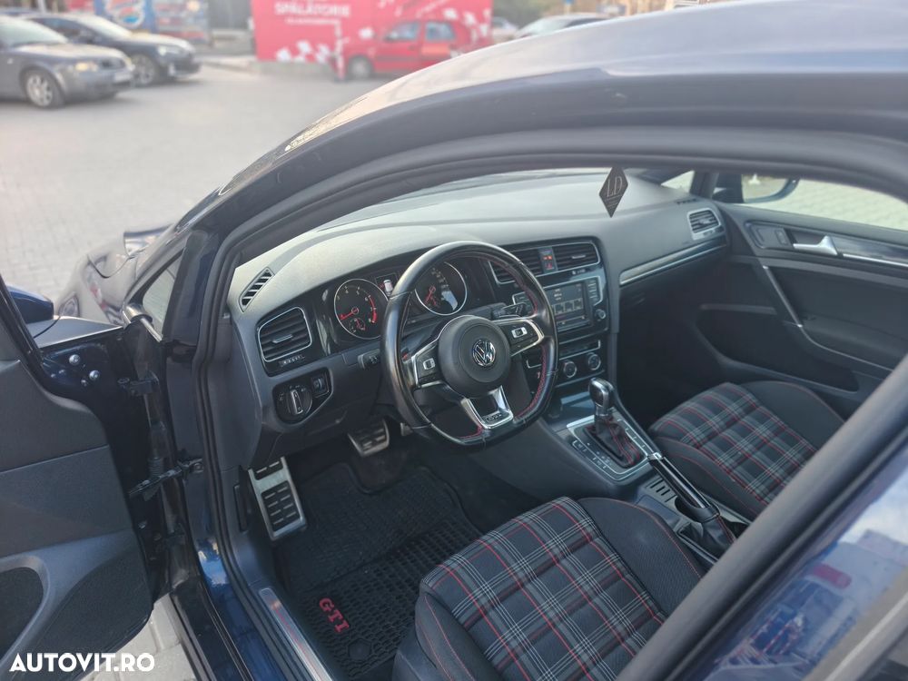 Volkswagen Golf 2.0 GTI DSG - 8