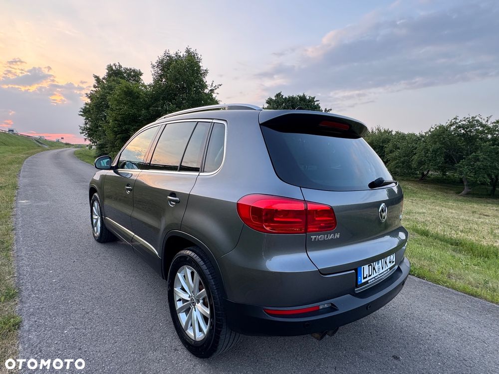 Volkswagen Tiguan 2.0 TDI DPF 4Motion BlueMotion Technology DSG Lounge Sport & Style - 18