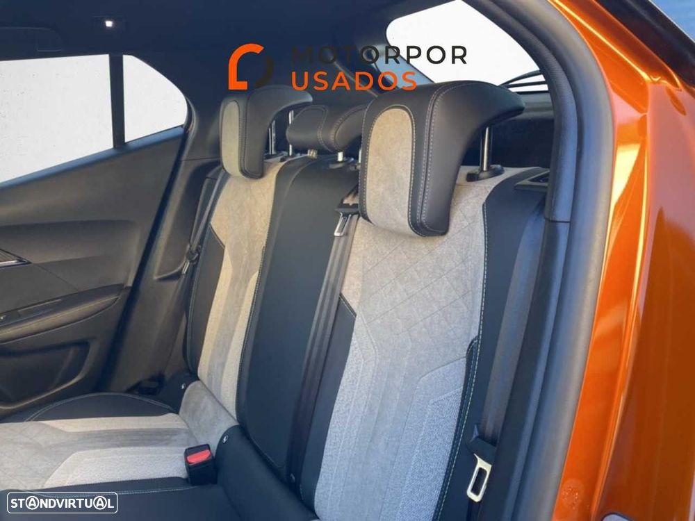 Peugeot e-2008 50 kWh GT Pack - 10