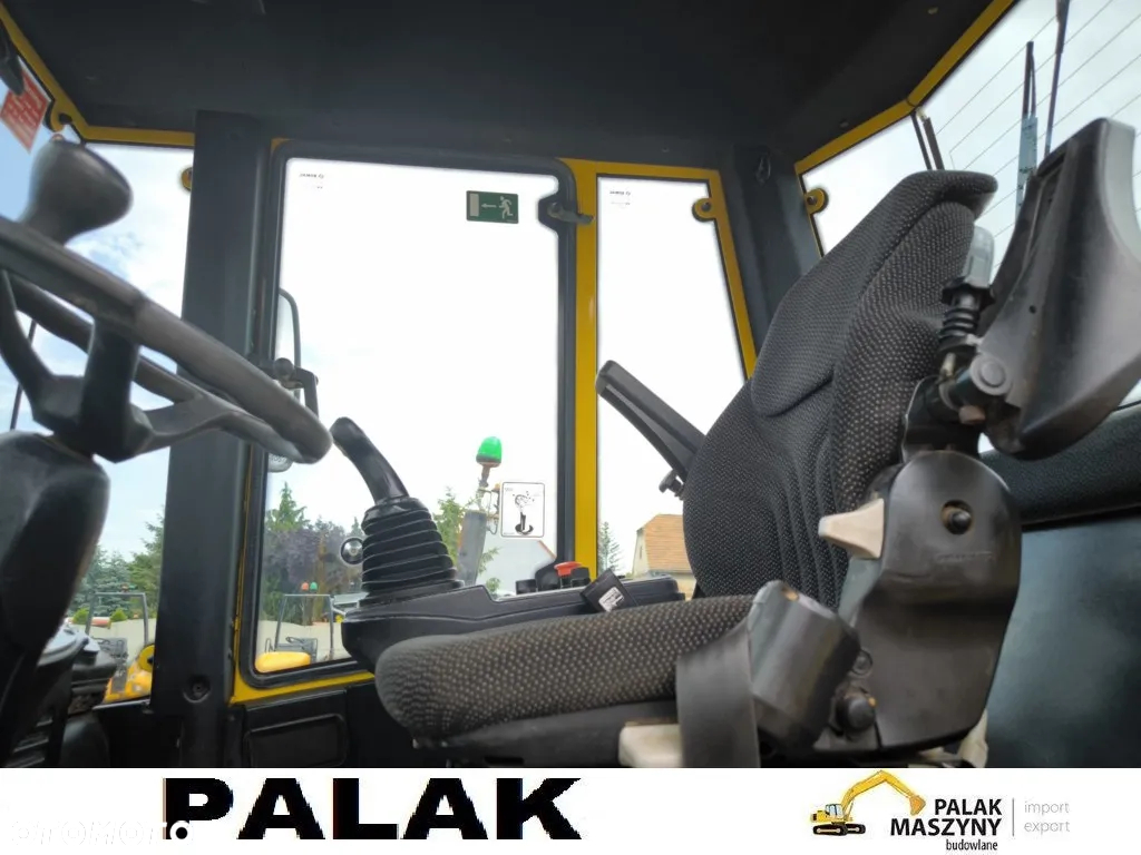 Bomag Walec drogowy BOMAG BW 213 DH -4 ,2015 rok  METAL-GUMA - 11