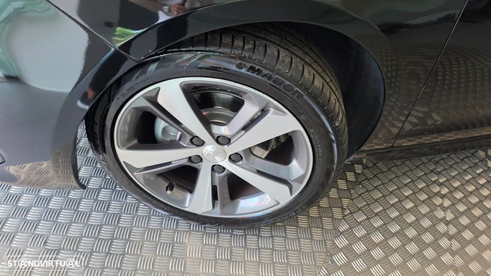 Peugeot 308 SW 1.6 BlueHDi GT Line - 31