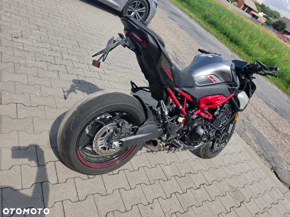 Kawasaki Z 900 - 5