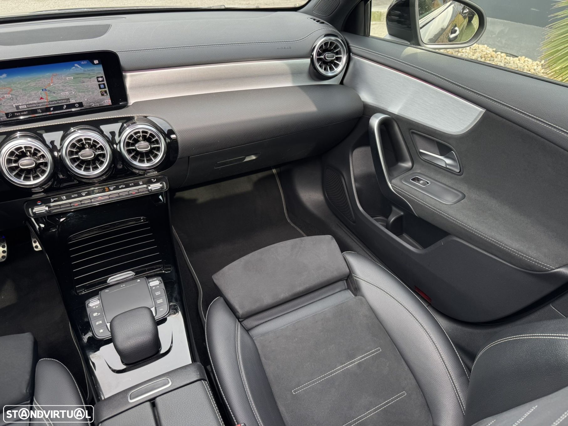 Mercedes-Benz A 250 e AMG Line - 22