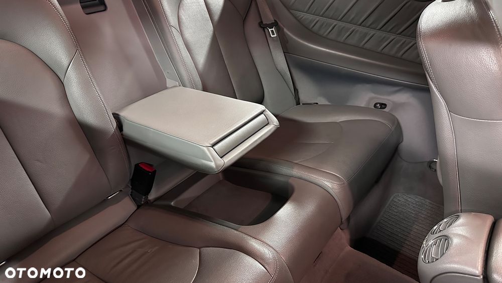 Mercedes-Benz CLK 280 7G-TRONIC Avantgarde - 34