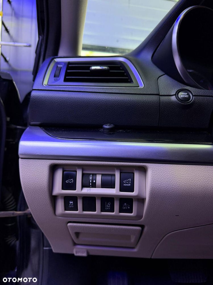 Subaru Outback 2.0D Exclusive Lineartronic - 14