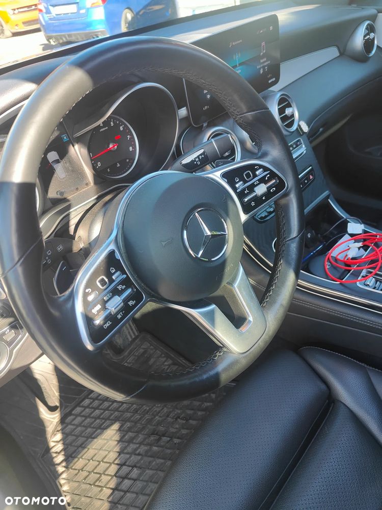 Mercedes-Benz GLC 300 4Matic 9G-TRONIC AMG Line - 15