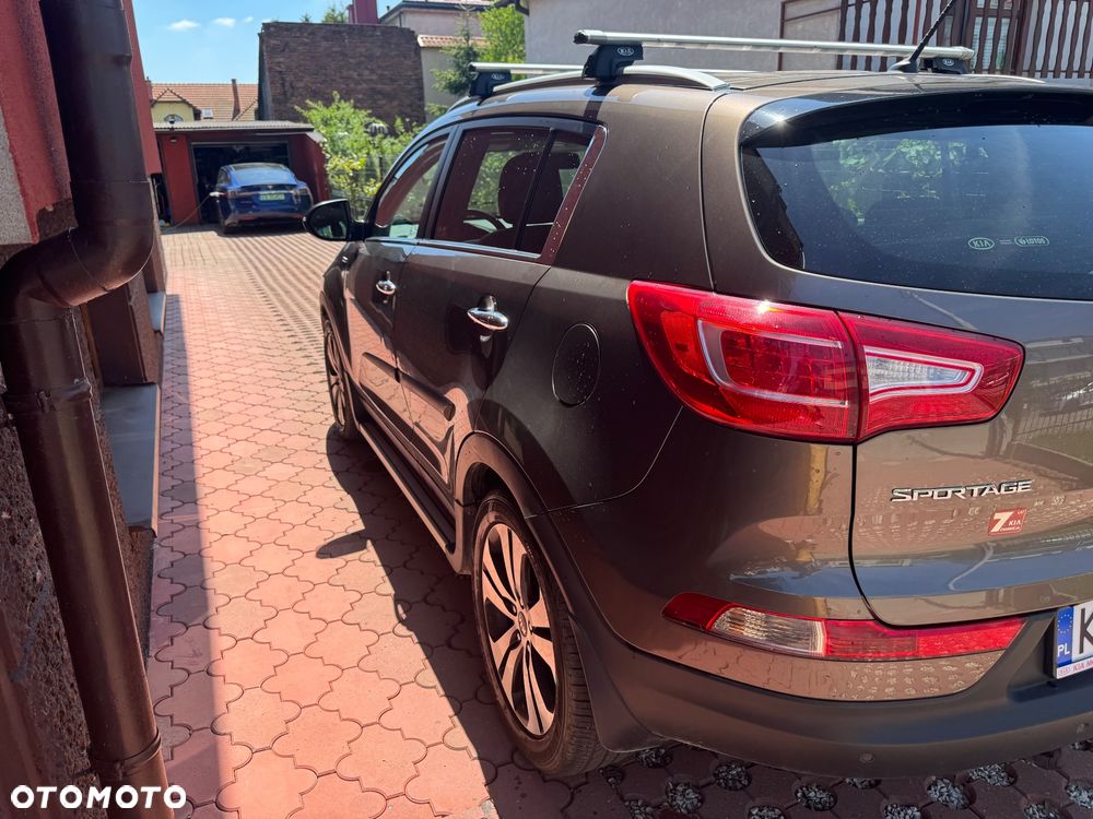 Kia Sportage 2.0 CRDI XL - 3