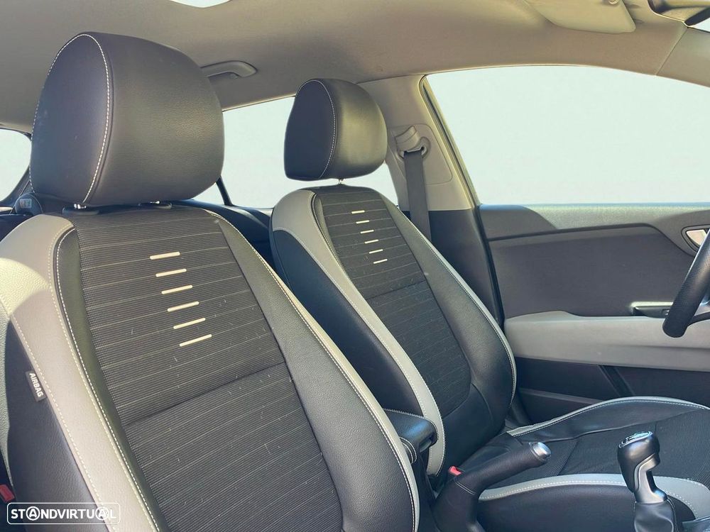 Kia Stonic - 16