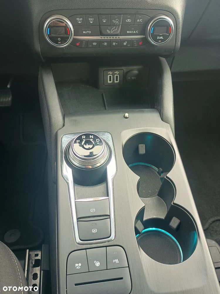 Ford Kuga 2.5 FHEV AWD Titanium eCVT - 12