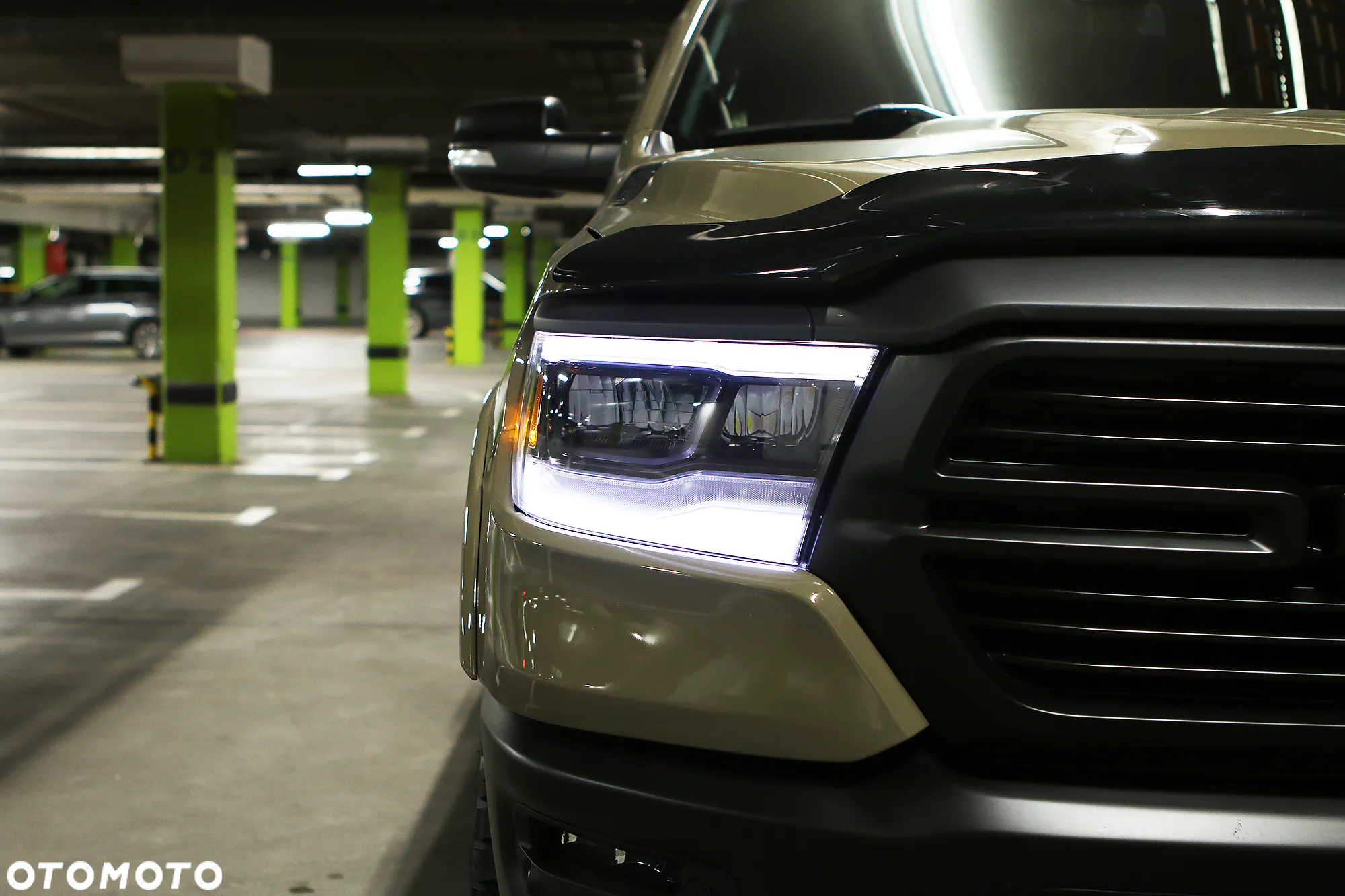 Dodge RAM 1500 5.7 4x4 - 19