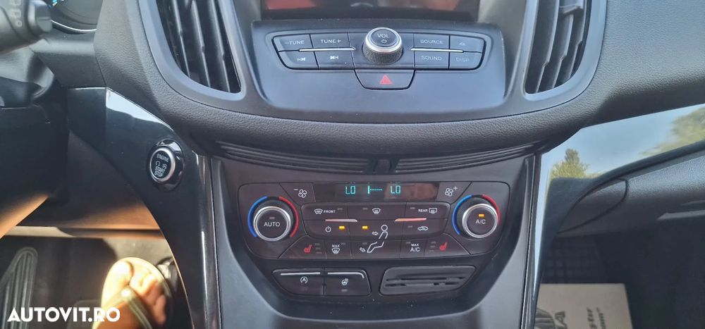 Ford Kuga 2.0 TDCi 4WD Powershift Titanium - 9