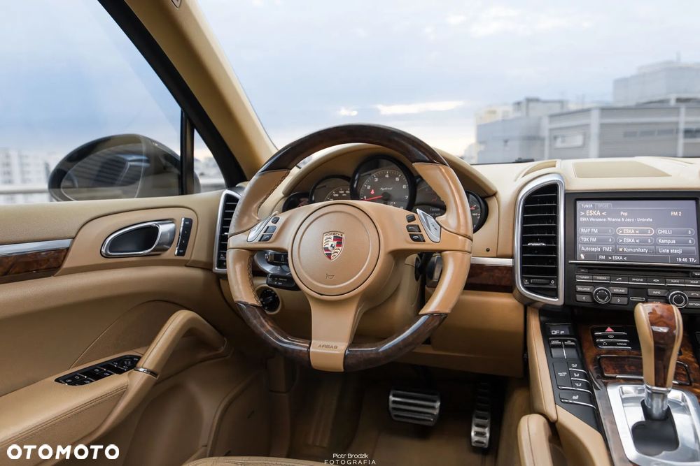 Porsche Cayenne - 18