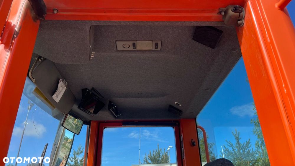 Volvo L 110 E 4X4 - 12