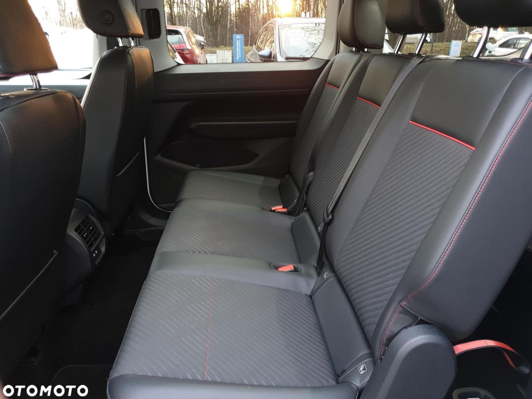 Ford Tourneo Connect Grand 2.0 EcoBlue Sport - 29