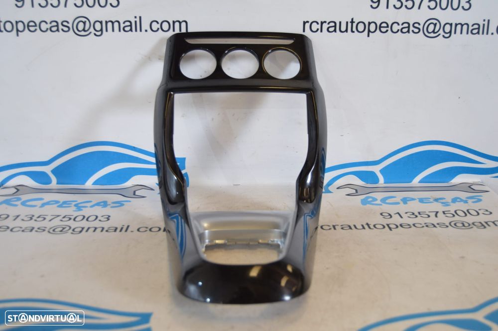 ARO TABLIER CENTRAL FRENTE FRONTAL DISPLAY COMANDOS PAINEL INSTRUMENTOS CONTROLO RADIO AUTORADIO LEITOR CD NAVIGATOR GPS 9684153677 96870055 CITROEN DS3 DS 3 SA 1.6 HDI 92CV INJEÇÃO BOSCH 9HP 9H06 10JBOL - 1