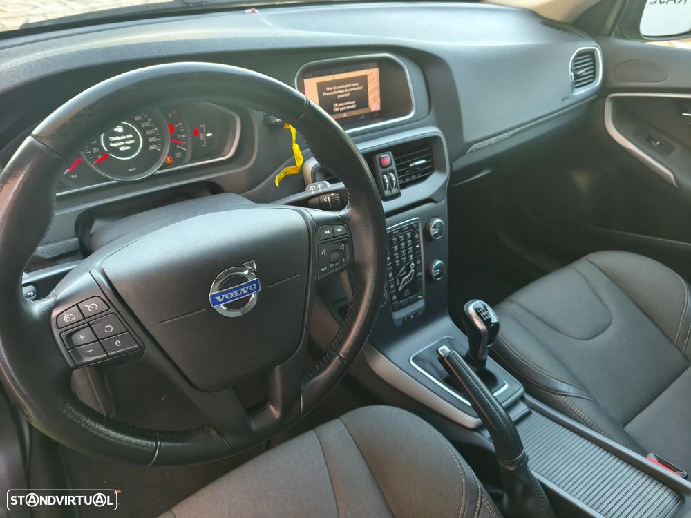 Volvo V40 Cross Country 2.0 D2 Summum - 18