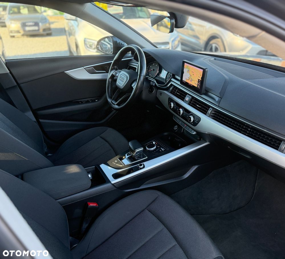 Audi A4 Avant 2.0 TDI ultra S tronic sport - 13