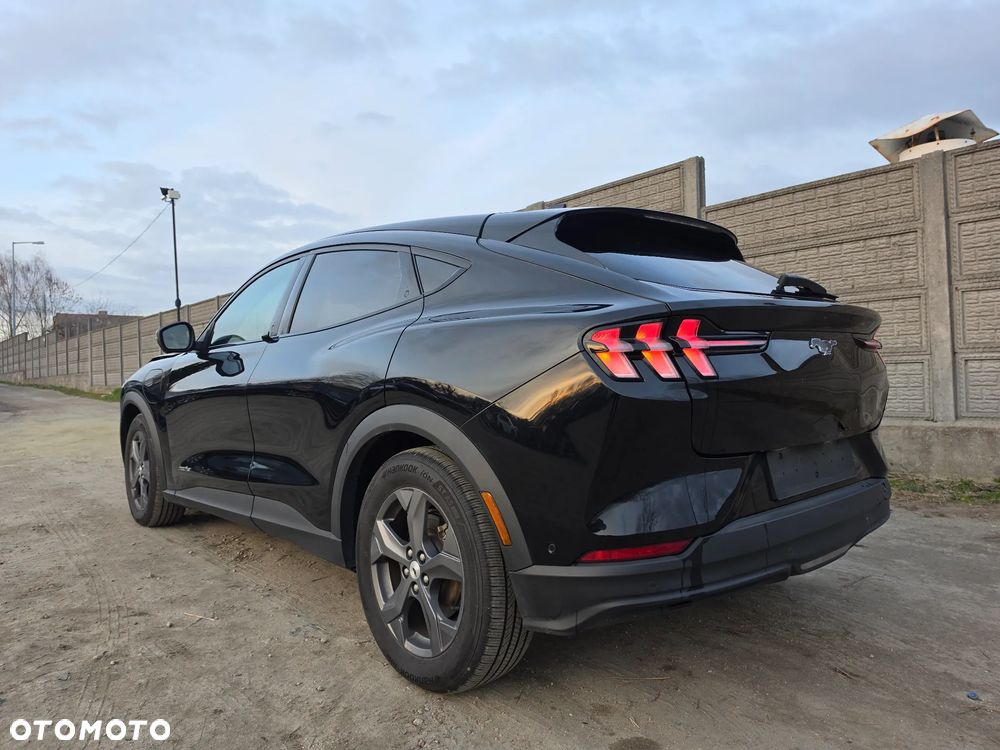 Ford Mustang Mach-E - 6