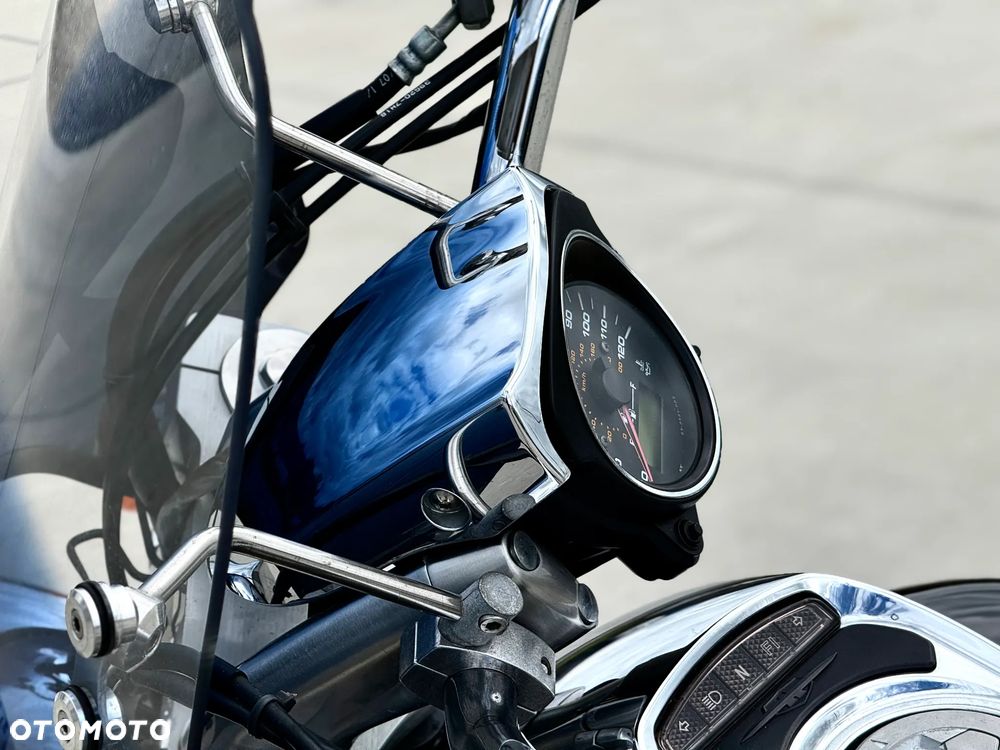 Suzuki Boulevard - 18