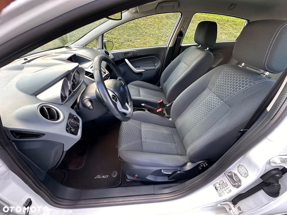 Ford Fiesta 1.25 Titanium - 21